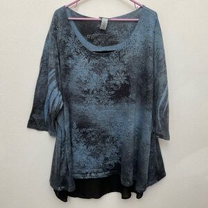 Catherine's Blue, Black Grey Winter Scene Half Sleeve Top Size 3X Rhinestones